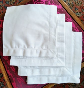 White napkins with hemstitch